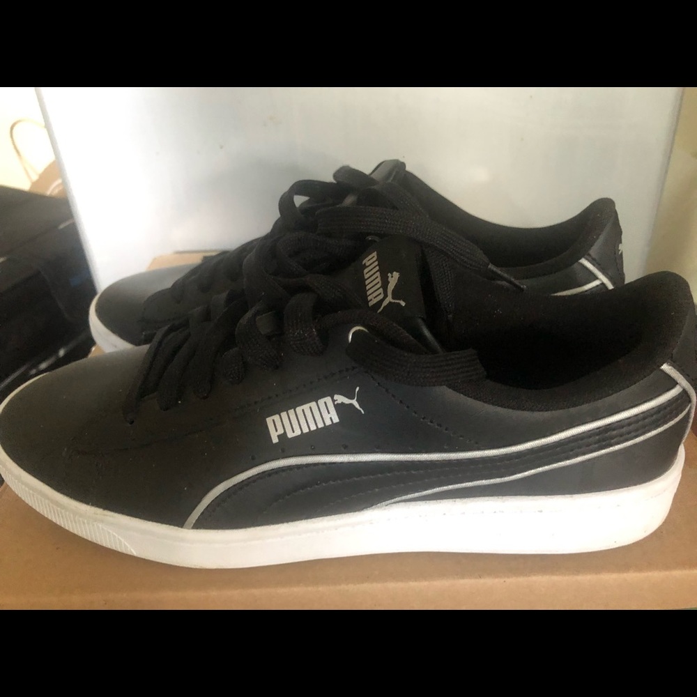 PUMA VIKKY SWIFT + free bonus pair!!!!